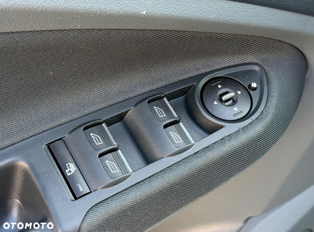 Ford C-MAX 1.6 EcoBoost Titanium - 29