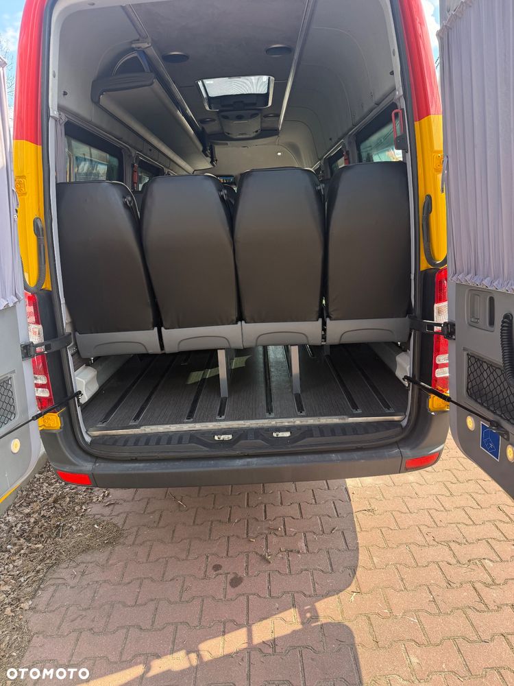 Mercedes-Benz 516 - 9