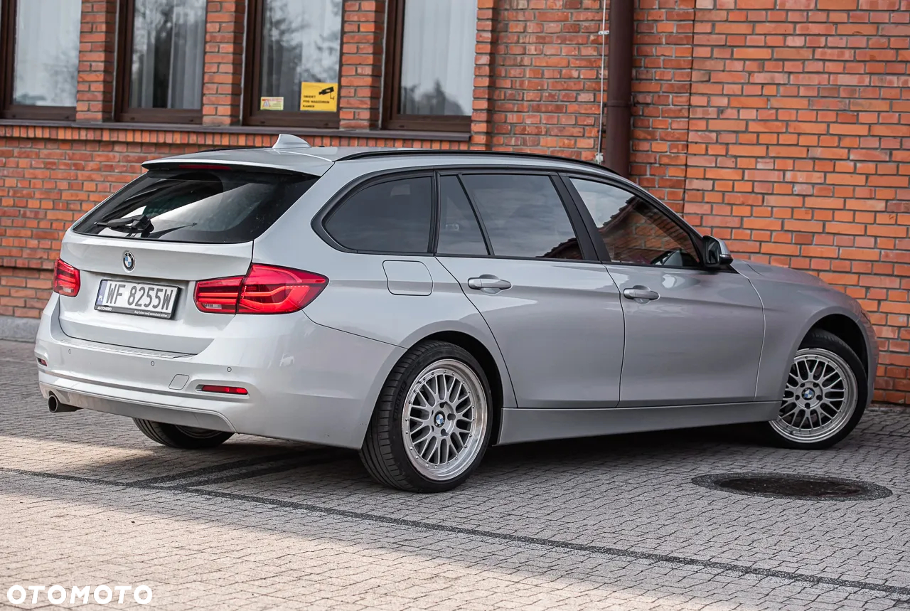 BMW Seria 3 318d - 12
