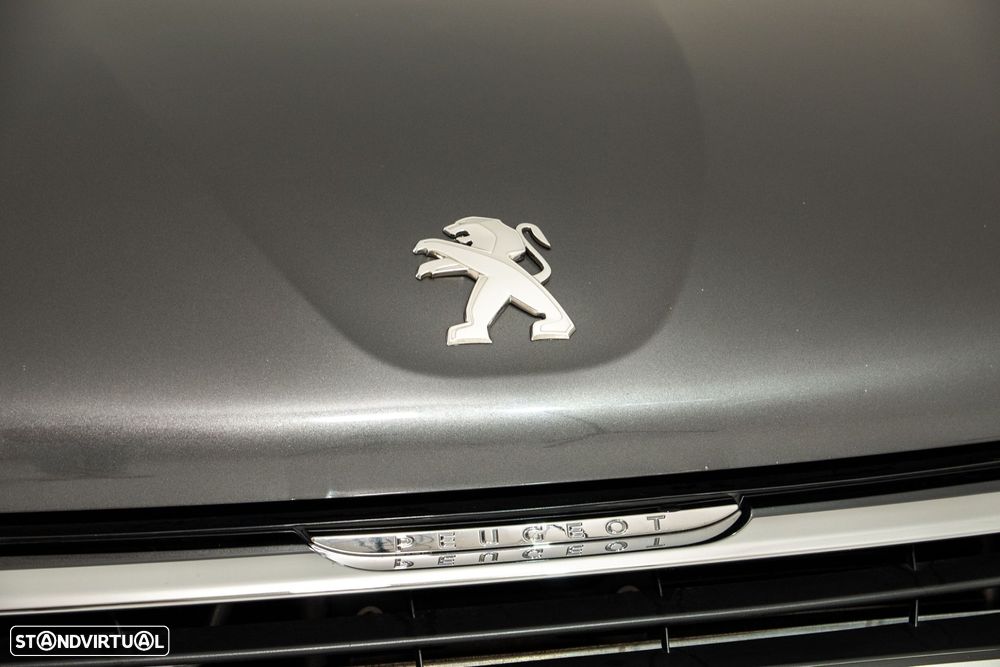 Peugeot 208 1.2 PureTech Style - 19
