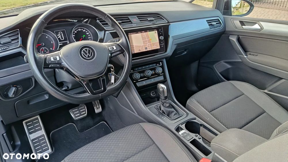 Volkswagen Touran 2.0 TDI SCR DSG ACTIVE - 29