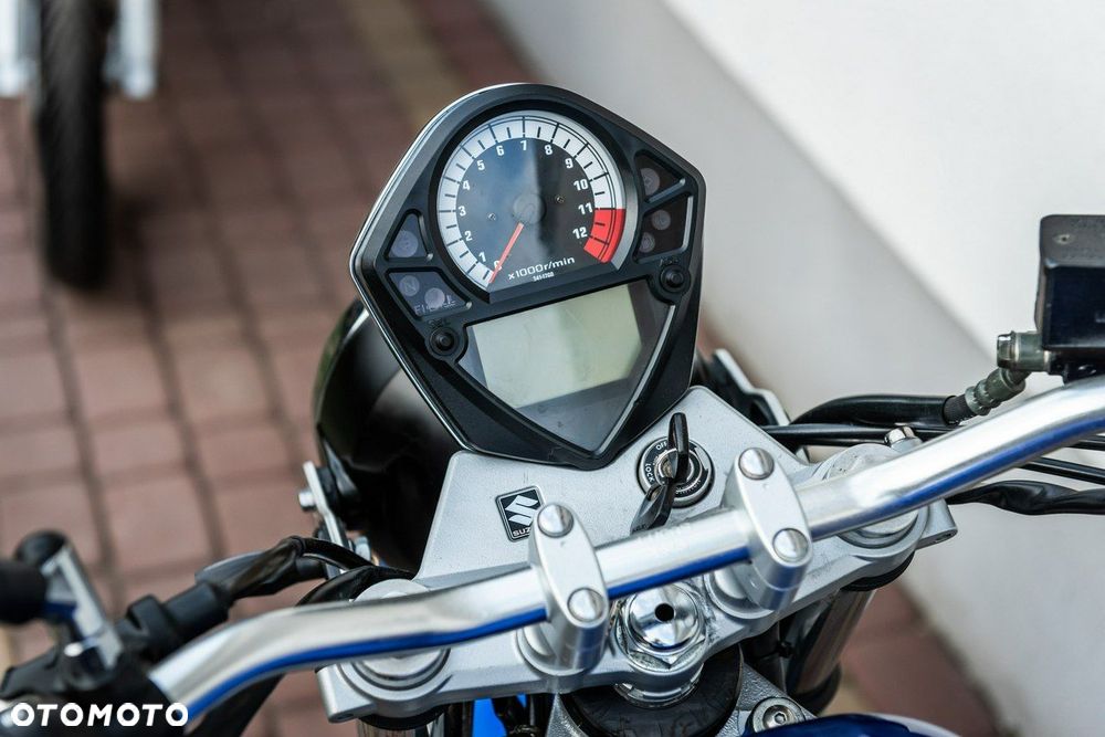 Suzuki SV - 9
