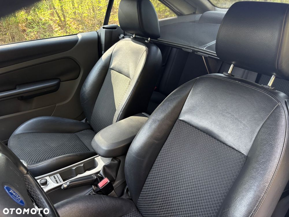 Ford Focus CC 2.0 16V Trend - 22