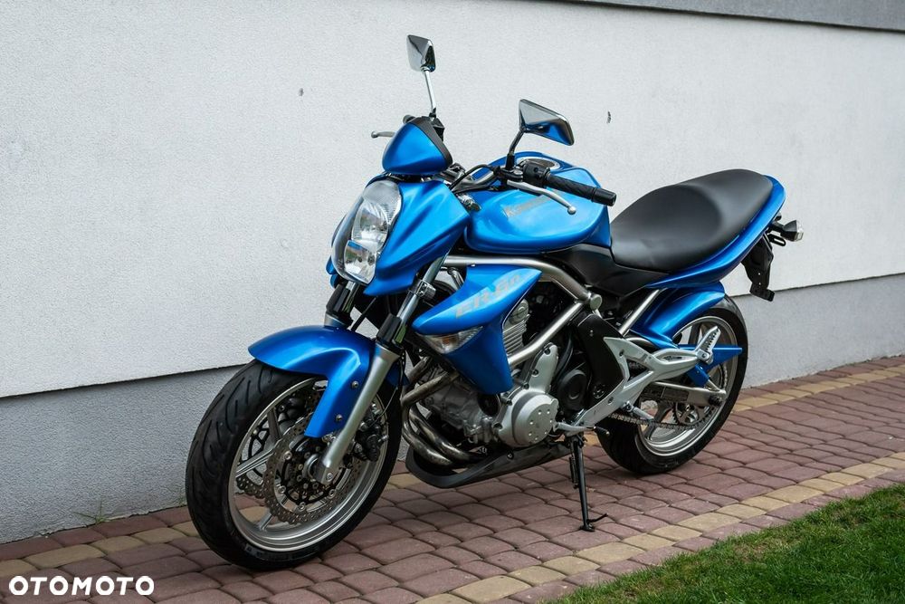 Kawasaki ER - 7