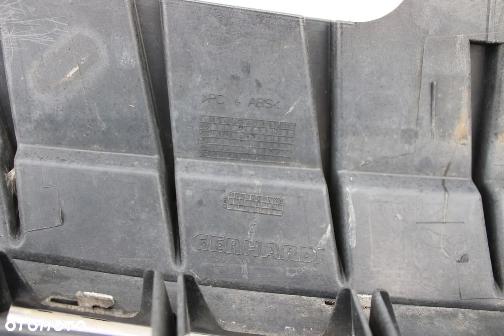 Oryginalny grill atrapa chłodnicy pod radar BDB Mercedes CL63 W216 C216 A2168800583 - 32
