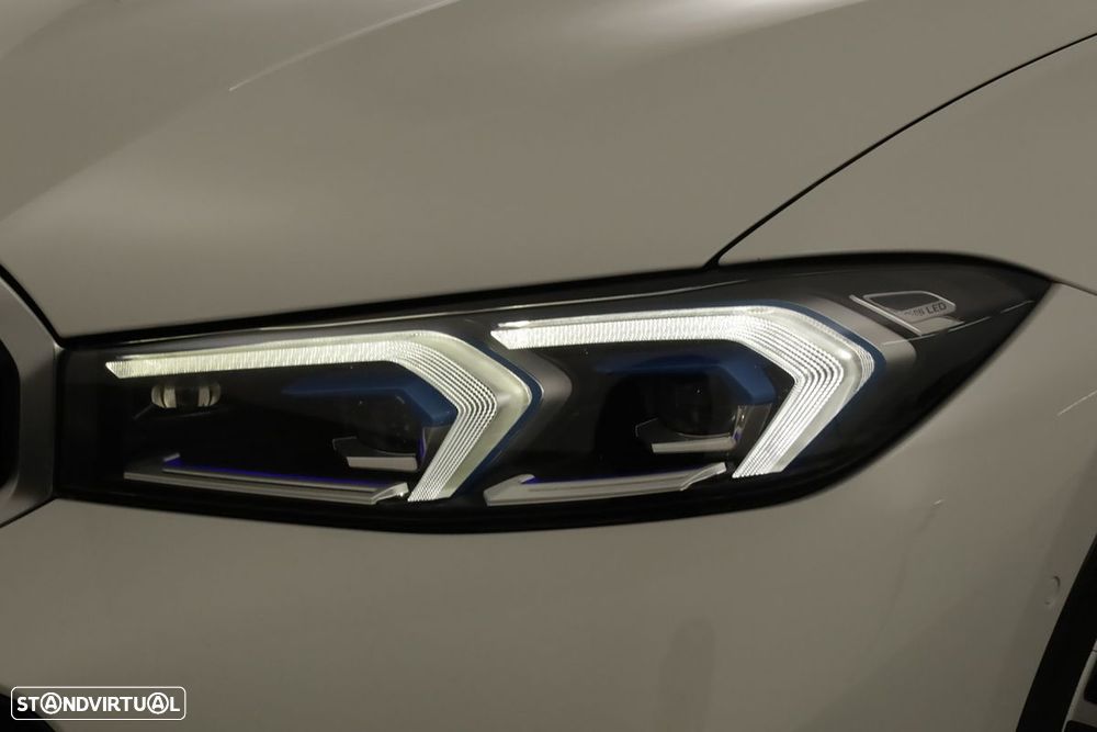 BMW 330 e Pack Desportivo M Auto - 6
