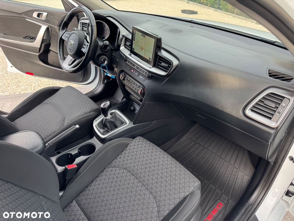 Kia Ceed 1.4 T-GDI OPF Spirit - 32