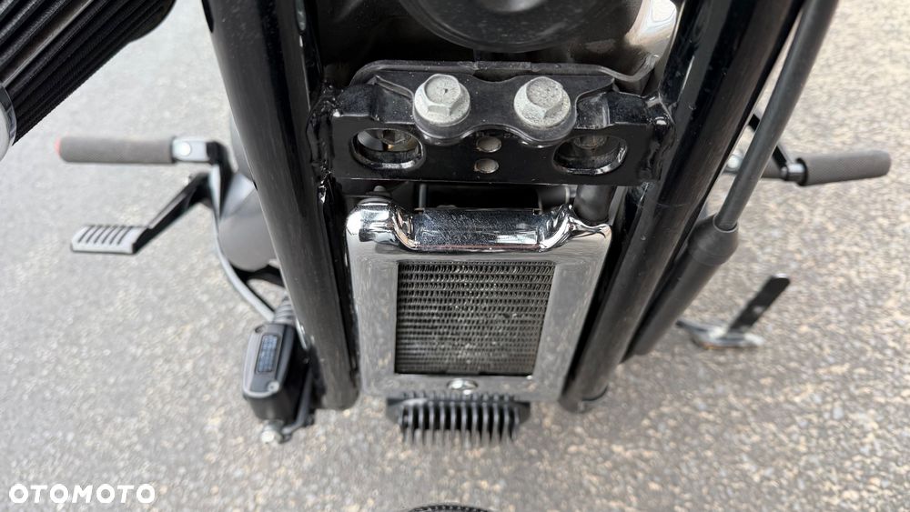 Harley-Davidson Softail Street Bob - 19