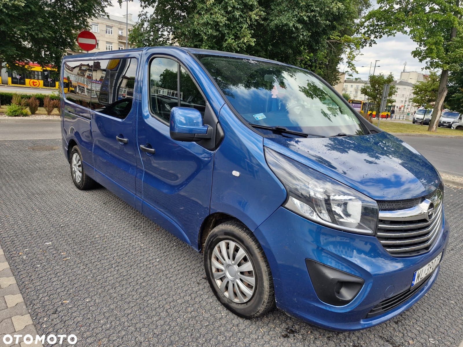 Opel Vivaro L2H1 2,9t Elegance - 1