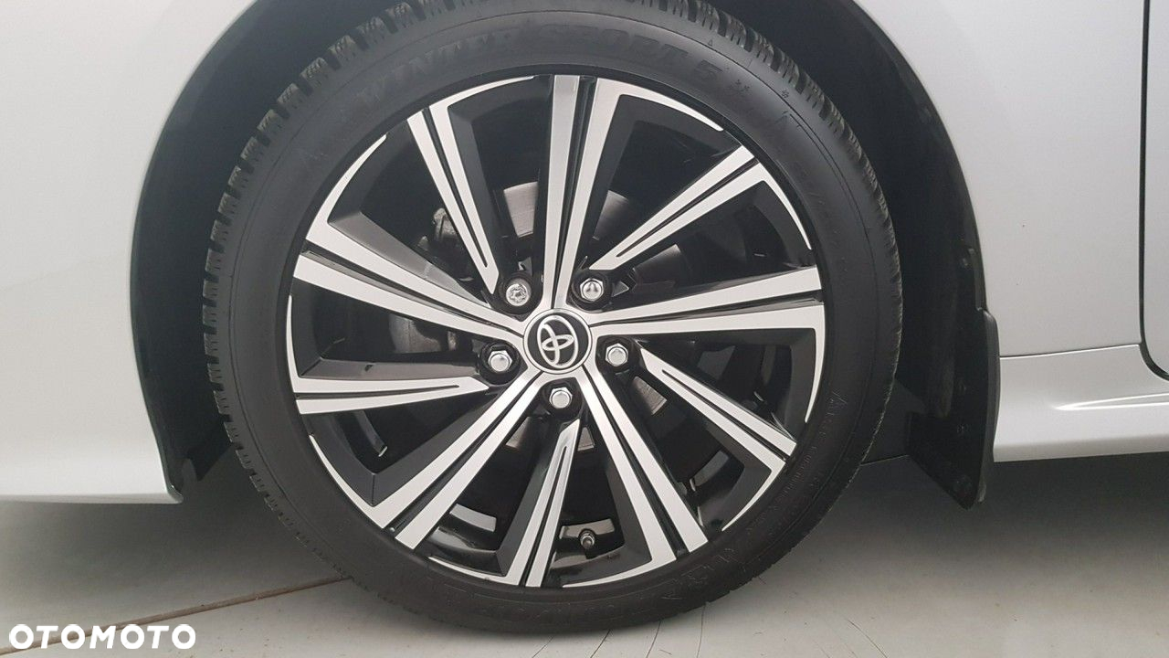 Toyota Corolla - 13