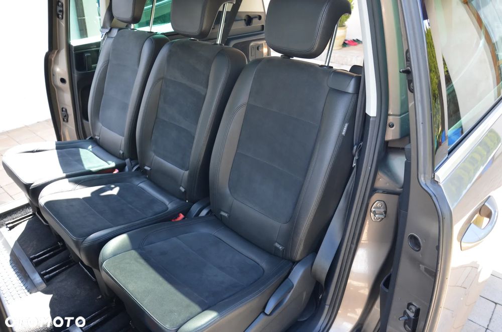 Volkswagen Sharan 2.0 TDI (BlueMotion Technology) Highline - 16