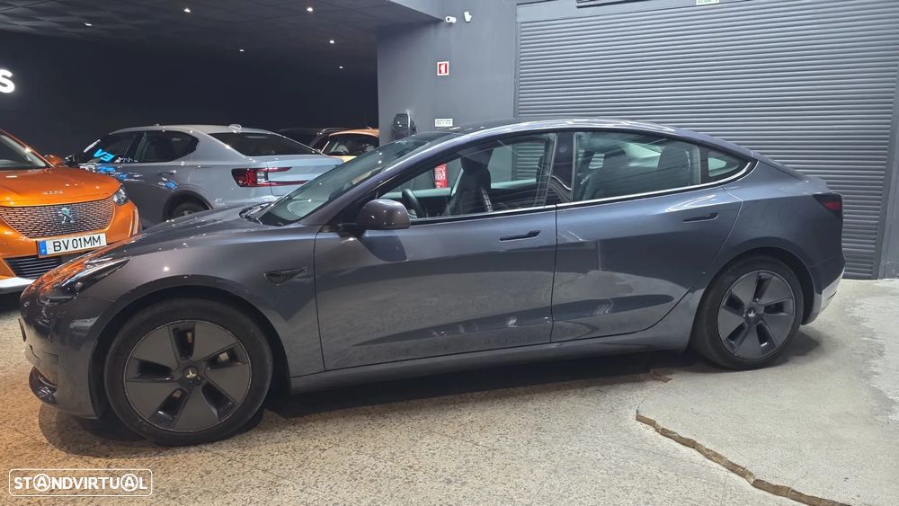 Tesla Model 3 Standard Range Plus RWD - 3