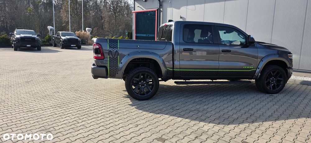 RAM 1500 5.7 Crew Cab Shortbed Laramie Black - 6