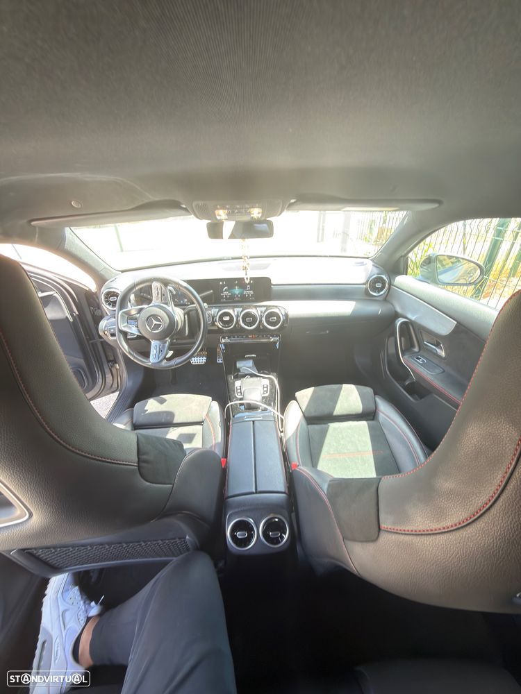 Mercedes-Benz A 180 - 4