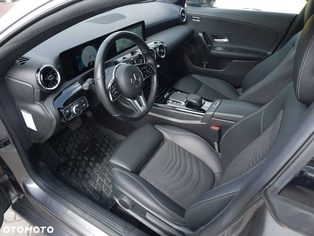 Mercedes-Benz CLA 200 7G-DCT Progressive Line Advanced - 12