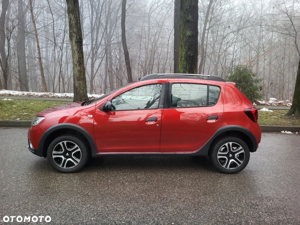 Dacia Sandero Stepway TCe 90 (S&S) Celebration - 2