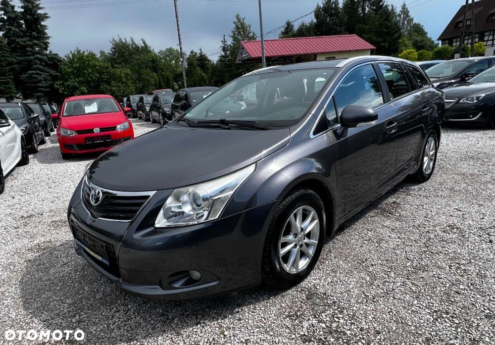 Toyota Avensis - 2