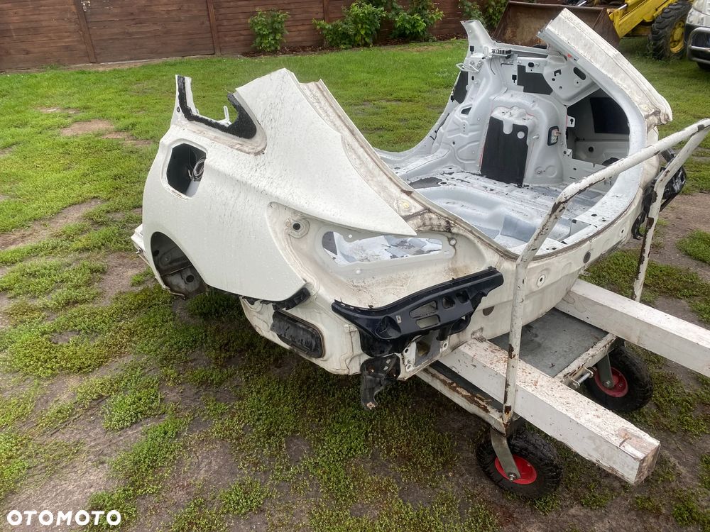 MERCEDES cla 117 shooting brake kombi tyl karoseri cwiartka prawa lewa kolor 650 - 3