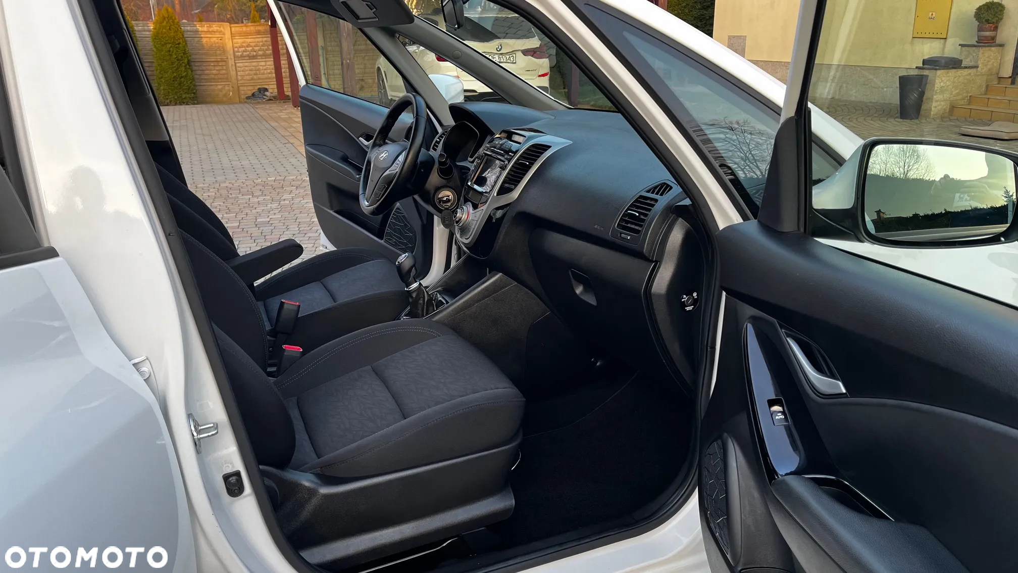 Hyundai ix20 1.6 Premium blue - 10