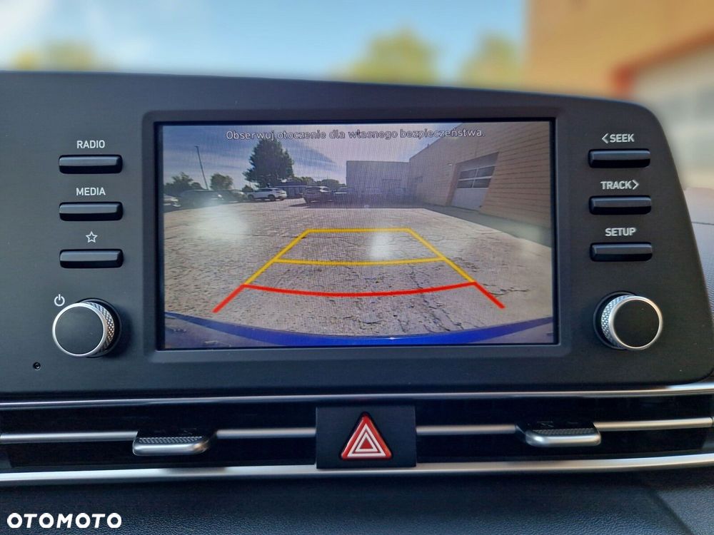 Hyundai Elantra - 20
