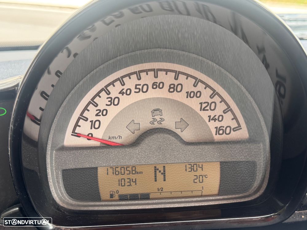 Smart ForTwo Coupé cdi softouch black&white limited dpf - 13