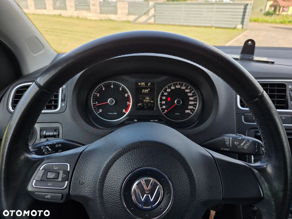 Volkswagen Polo 1.4 DSG Team - 12