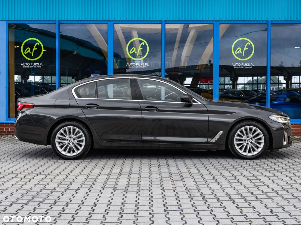 BMW Seria 5 518d mHEV Luxury Line - 12