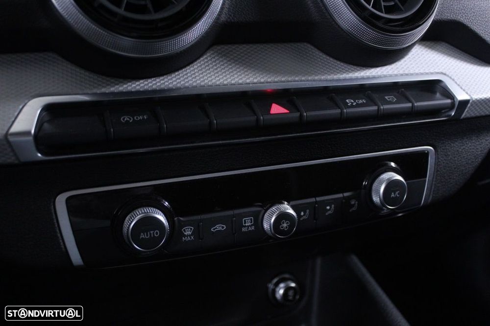 Audi Q2 30 TFSI Advanced - 30