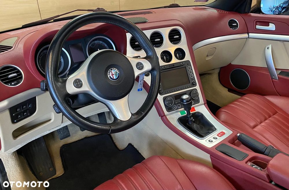 Alfa Romeo Spider 3.2JTS Q4 - 13