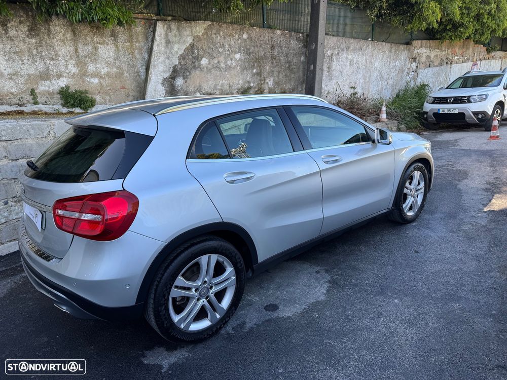 Mercedes-Benz GLA 200 Urban - 7