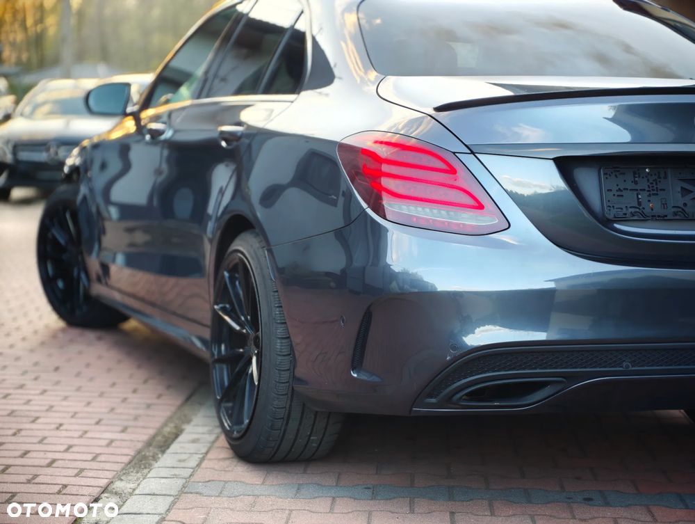 Mercedes-Benz Klasa C 250 7G-TRONIC - 34