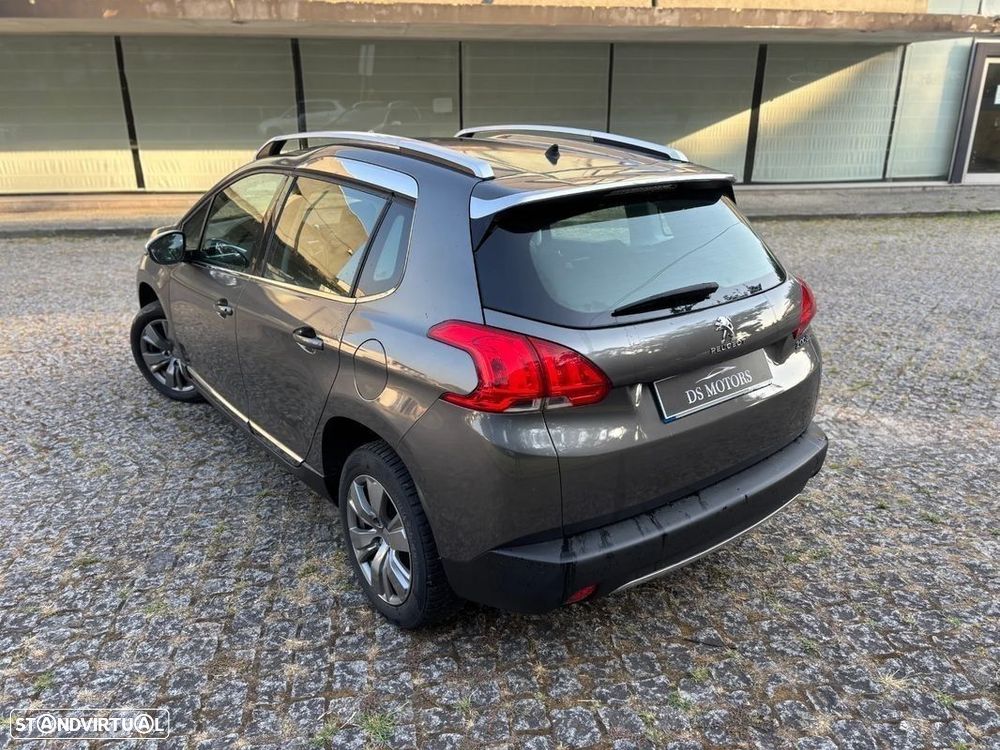 Peugeot 2008 1.2 PureTech Allure - 6