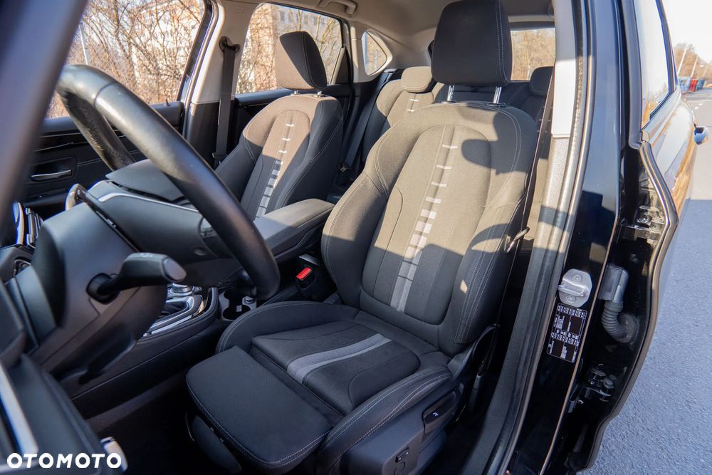 BMW Seria 2 218i Sport Line - 13