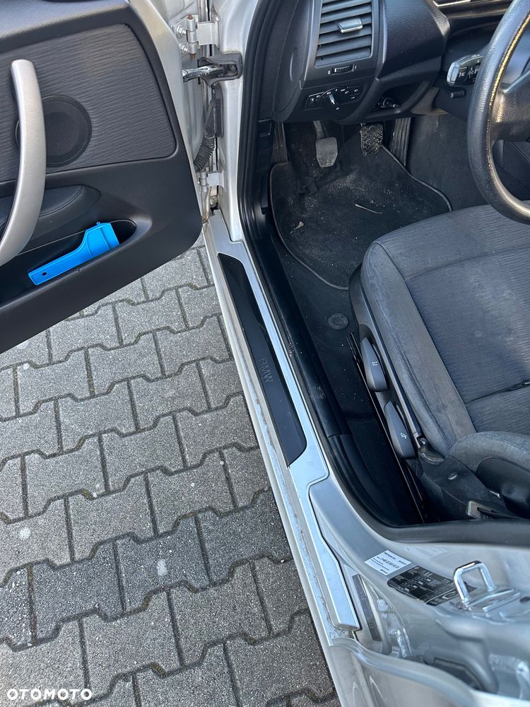 BMW Seria 1 118d DPF - 13