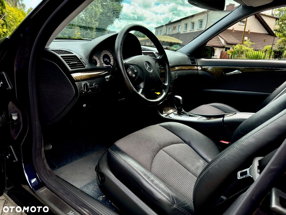 Mercedes-Benz Klasa E 240 4Matic Avantgarde - 12