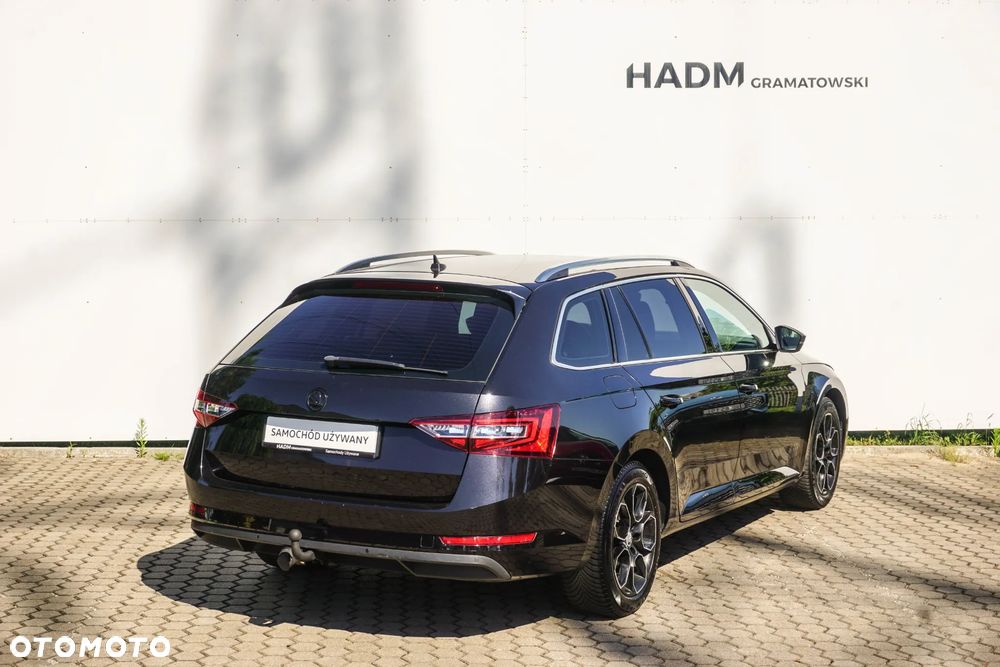 Skoda Superb 2.0 TDI 4x4 Style DSG - 8