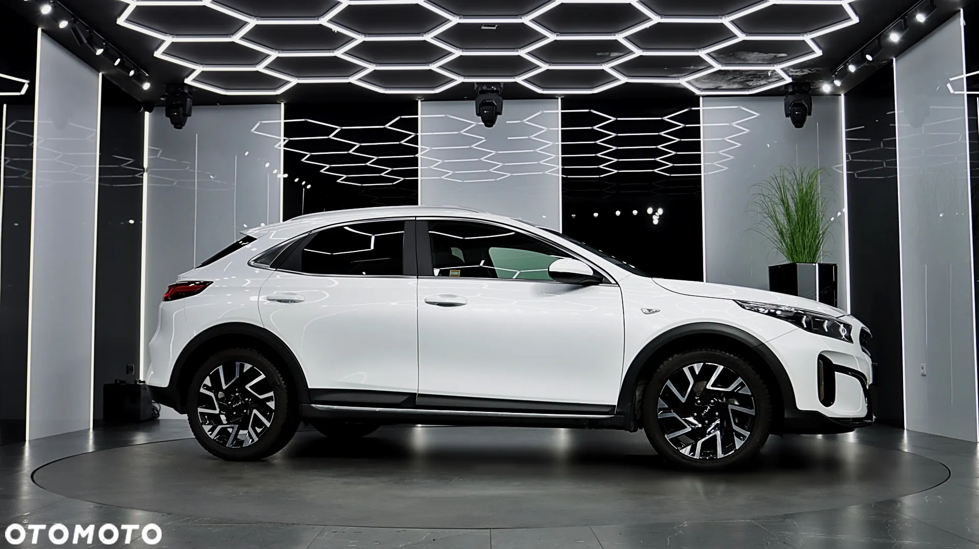 Kia XCeed 1.5 T-GDI M - 12