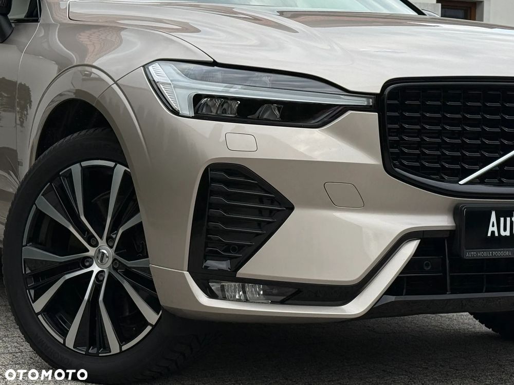 Volvo XC 60 B4 D AWD Plus Dark - 1