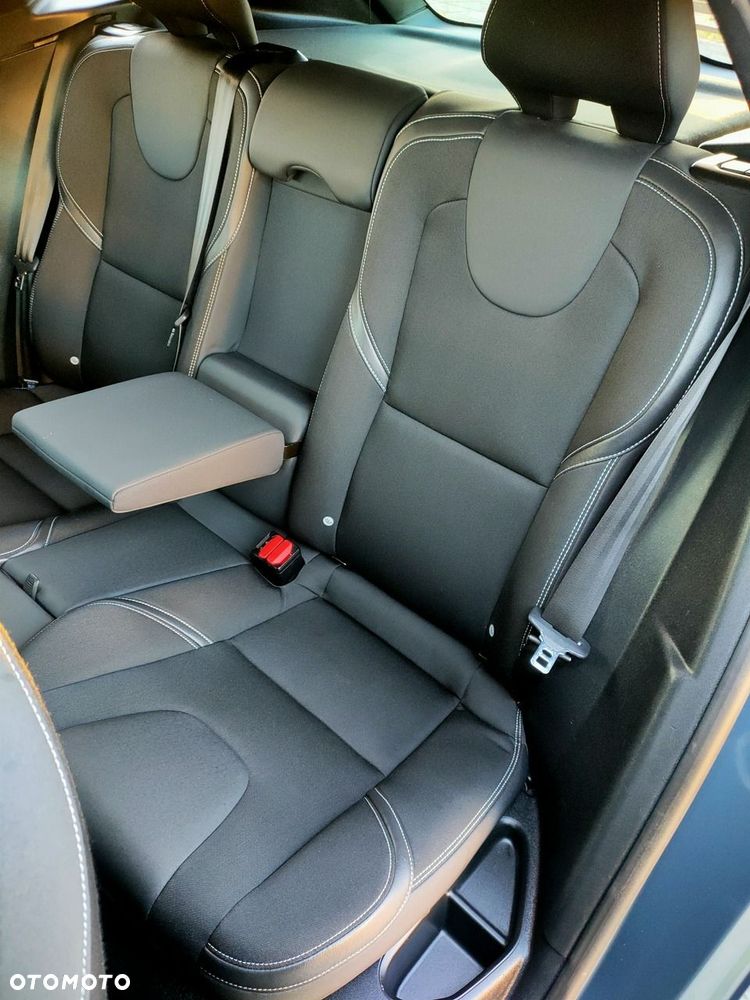 Volvo V40 D2 Drive-E SCR Momentum - 14