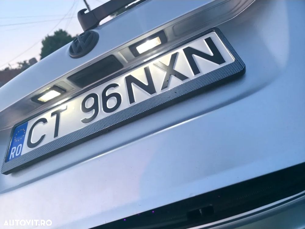 Volkswagen Golf - 12