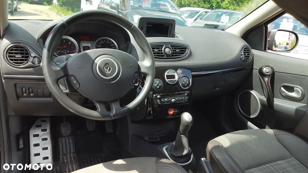 Renault Clio 1.5 dCi 90 FAP Luxe - 9