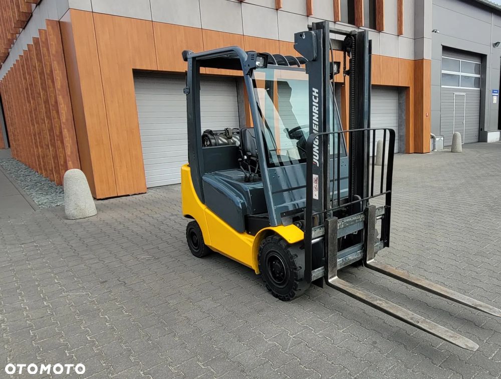 Jungheinrich TFG320 - 1