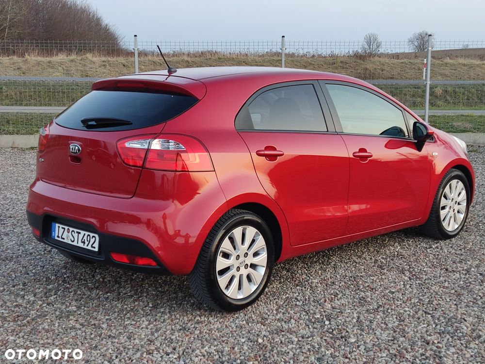 Kia Rio 1.2 Dream Team Edition - 3