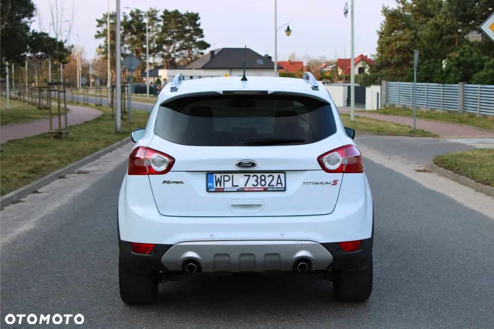 Ford Kuga 2.0 TDCi 2x4 Titanium - 3