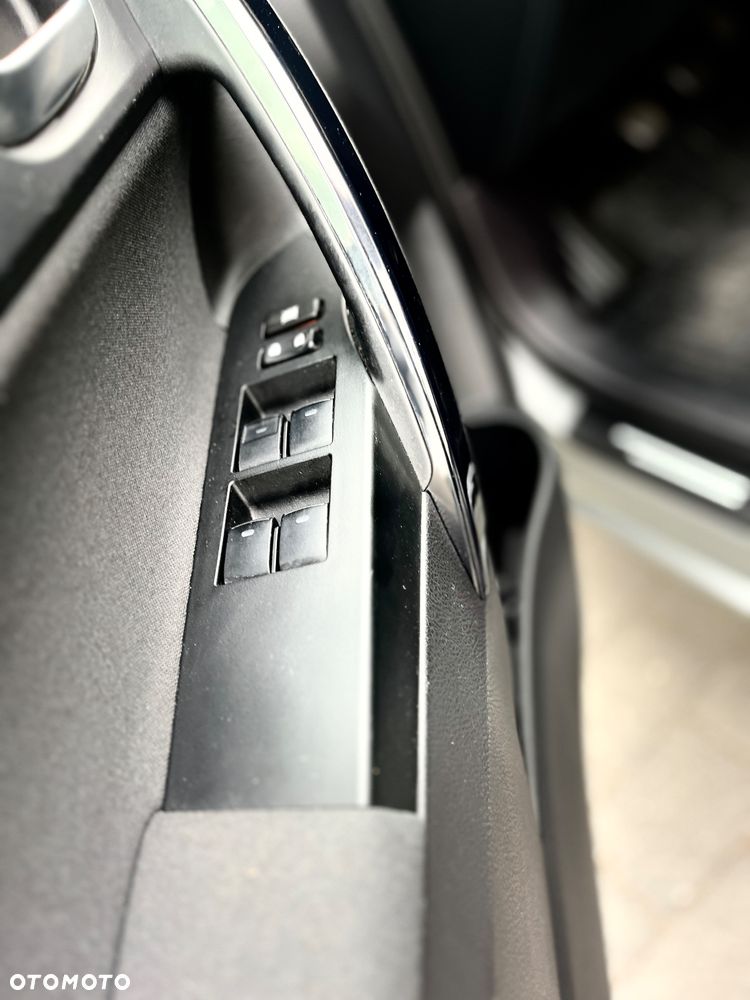 Toyota Auris 1.6 Premium - 9