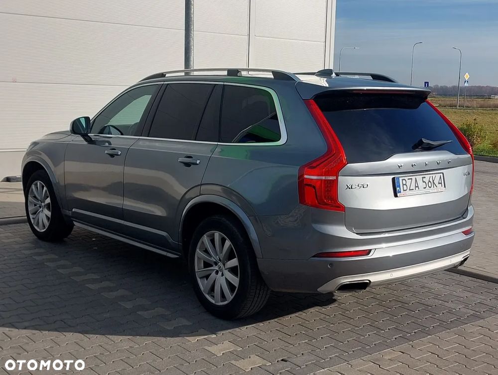 Volvo XC 90 - 21
