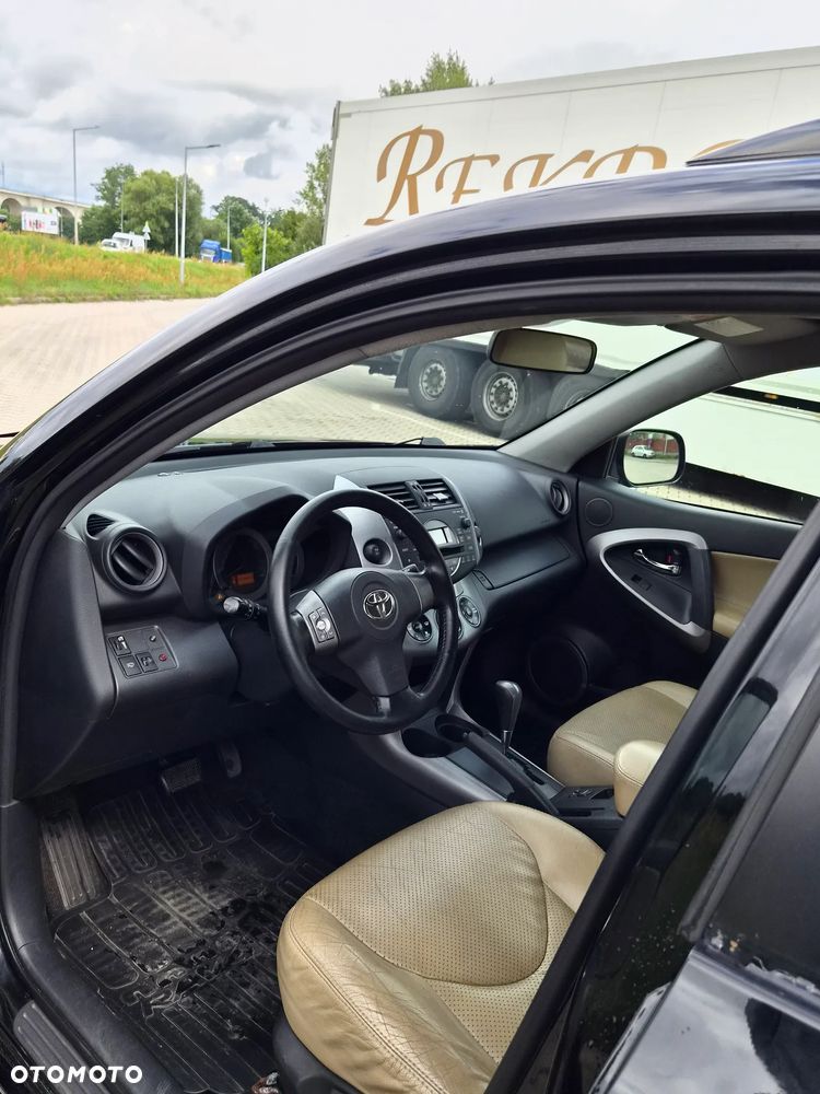 Toyota RAV4 2.0 VVT-i Prestige - 8