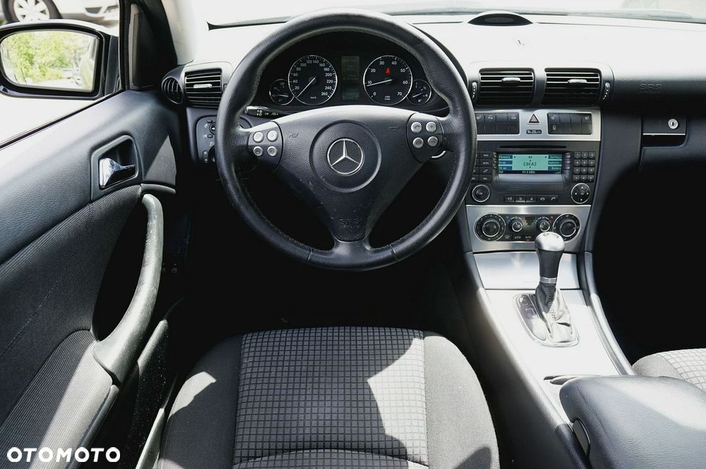 Mercedes-Benz Klasa C 200 Kompressor Automatik - 18