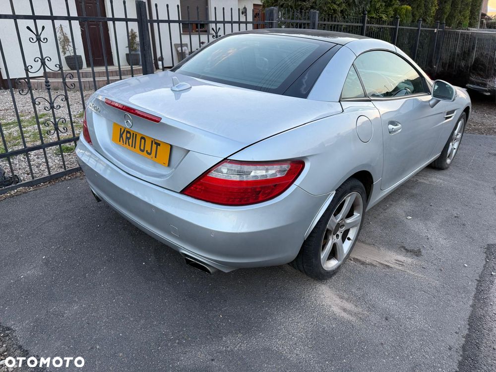 Mercedes-Benz SLK 200 (BlueEFFICIENCY) - 6