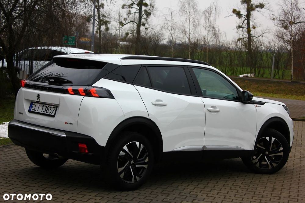 Peugeot 2008 BlueHDi 130 Allure S&S EAT8 - 11